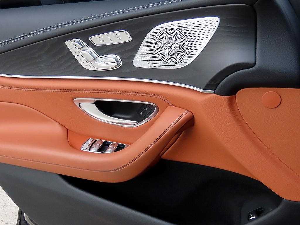 Mercedes Benz CLS Class - Vista 12