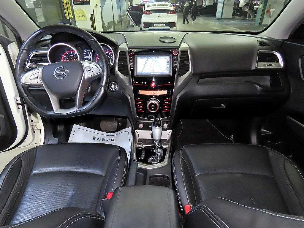 Ssangyong Tivoli - Vista 10