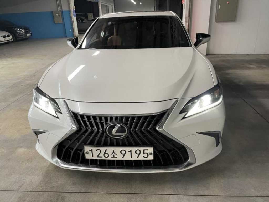Lexus ES 2024 Blanco - Importación desde Corea - HF Imports Iquique - Foto 1