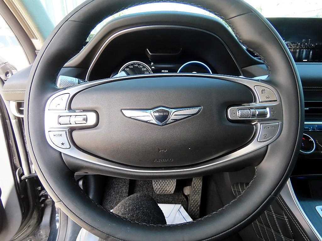 Genesis GV80 - Vista 8