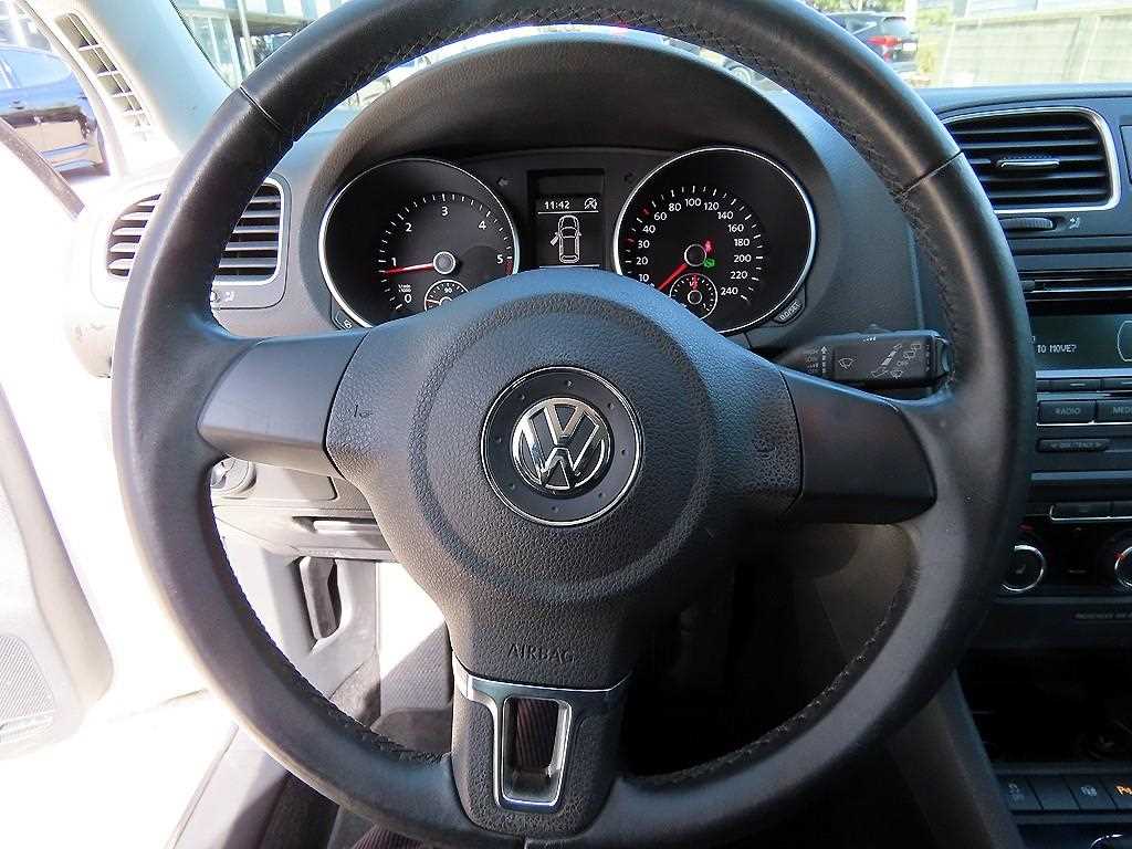 Volkswagen Golf - Vista 8