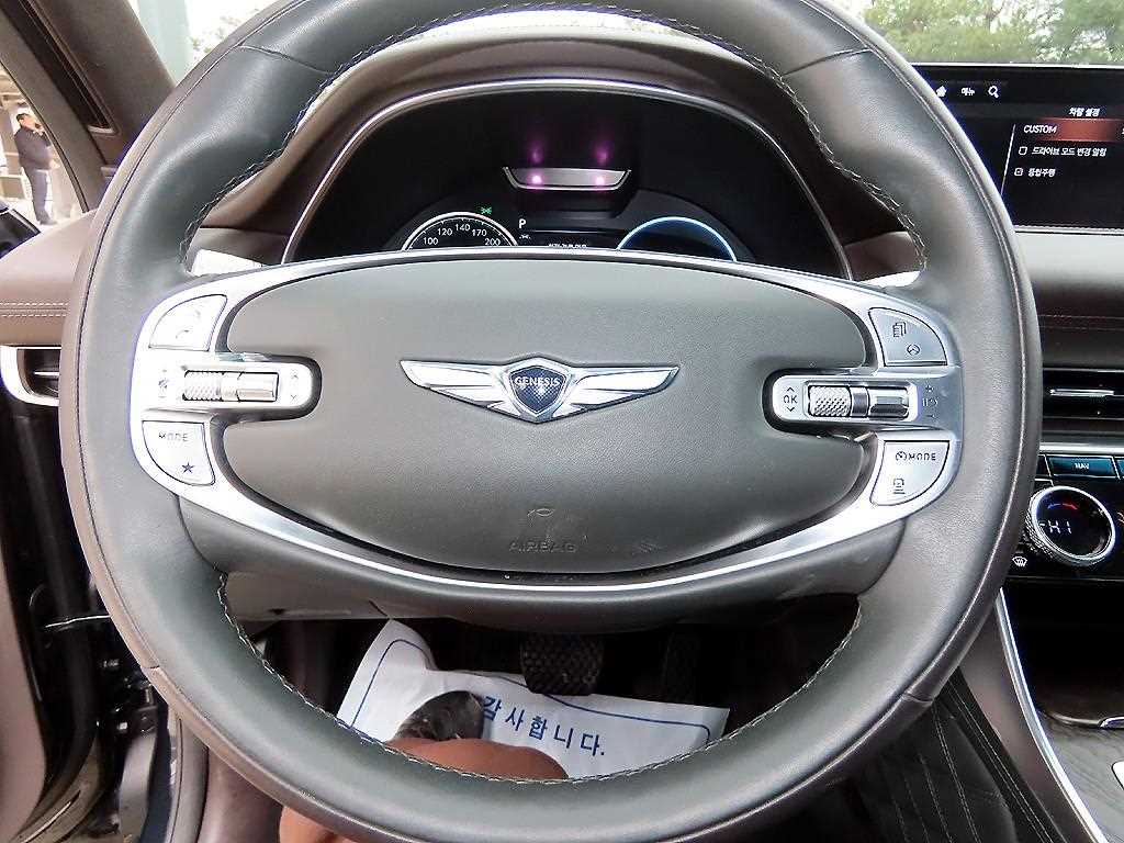 Genesis GV80 - Vista 8