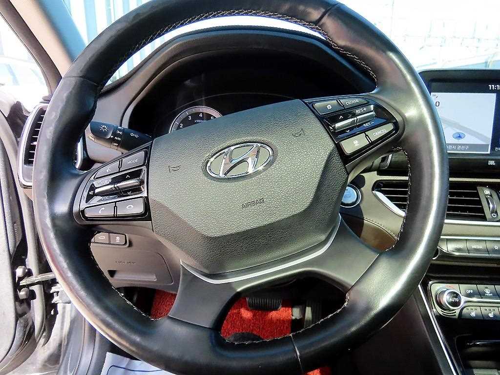 HYUNDAI Grandeur - Vista 8