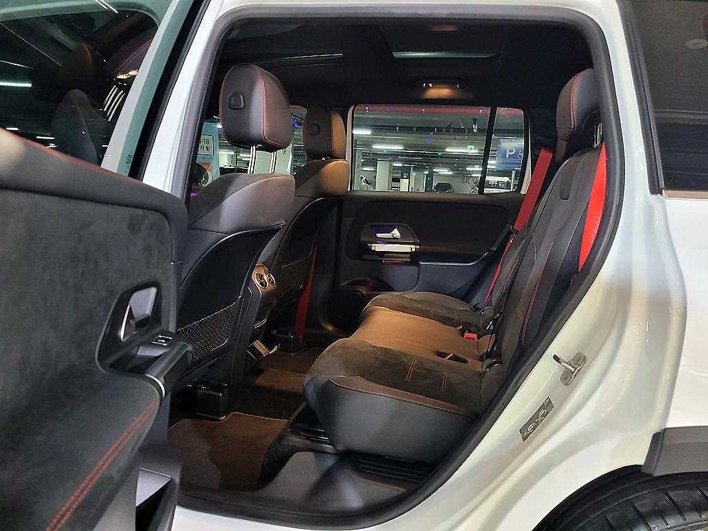 Mercedes Benz GLB Class - Vista 8