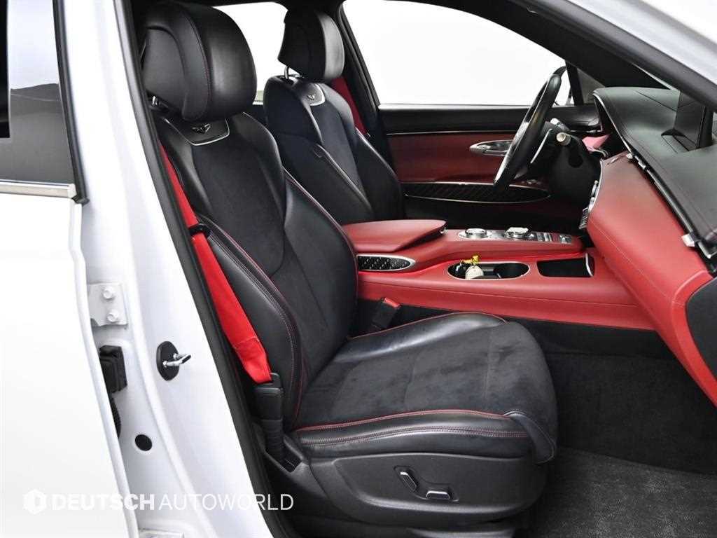 Genesis GV70 - Vista 10