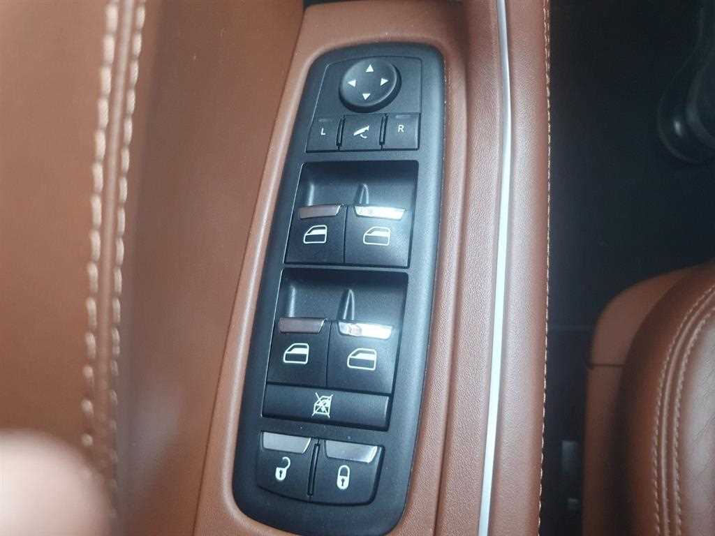 Maserati Levante 2017 Blanco - Importación desde Corea - HF Imports Iquique - Foto 19