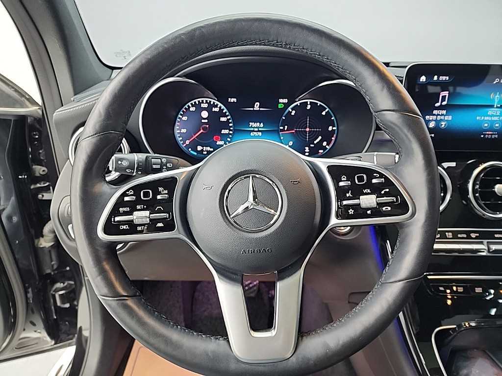 Mercedes Benz GLC Class - Vista 9