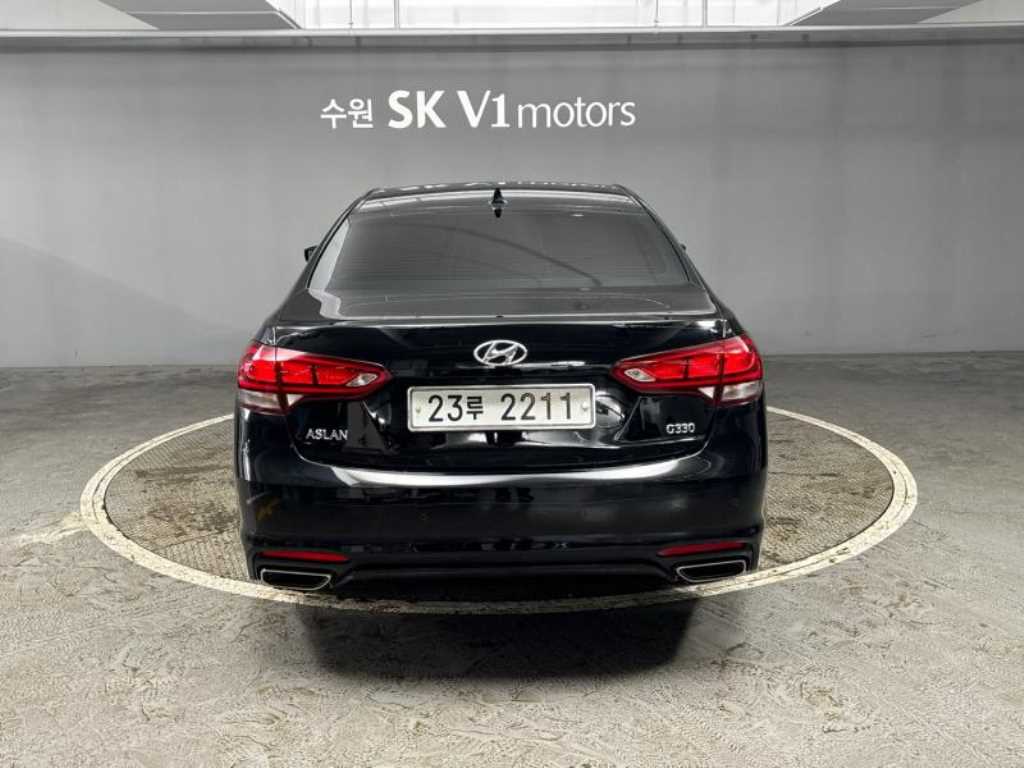 HYUNDAI Aslan - Vista 5