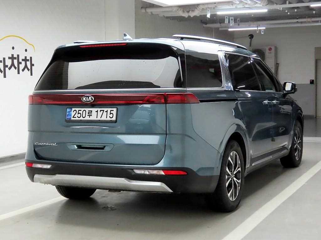 KIA Carnival - Vista 4