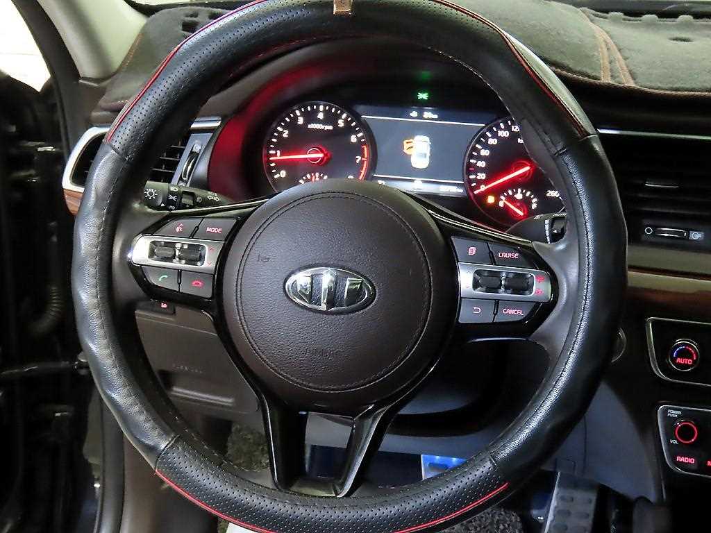 KIA K7 - Vista 8
