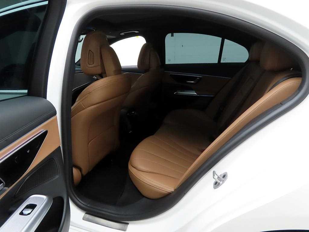 Mercedes Benz E class - Vista 12