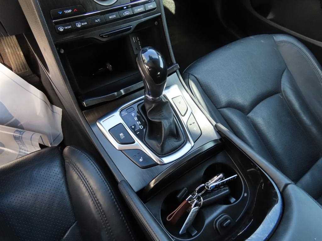 HYUNDAI Grandeur - Vista 10