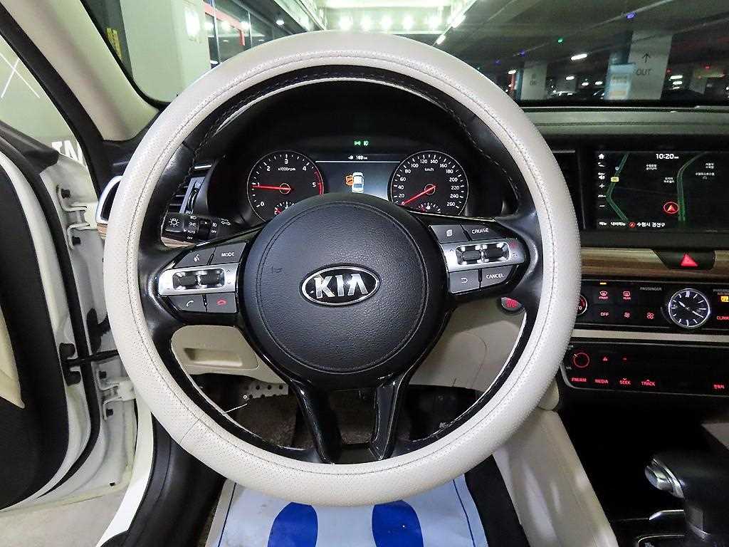 KIA K7 - Vista 8