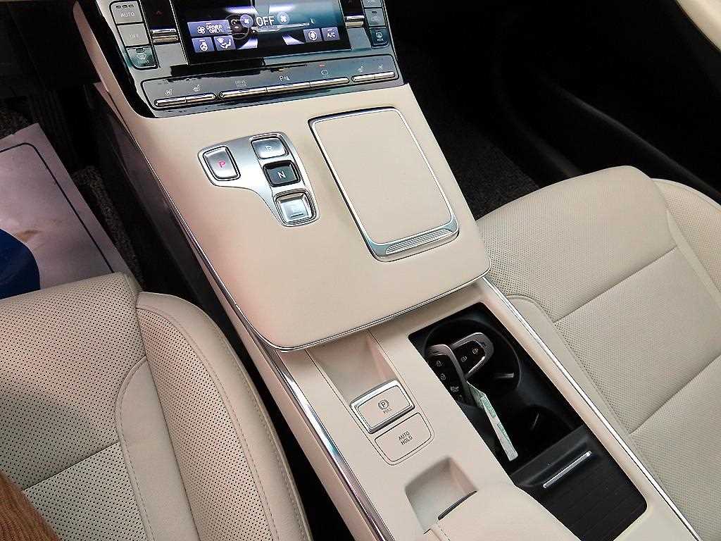 HYUNDAI Grandeur - Vista 10