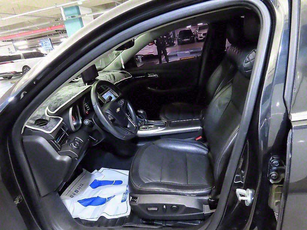 Chevrolet Malibu - Vista 6