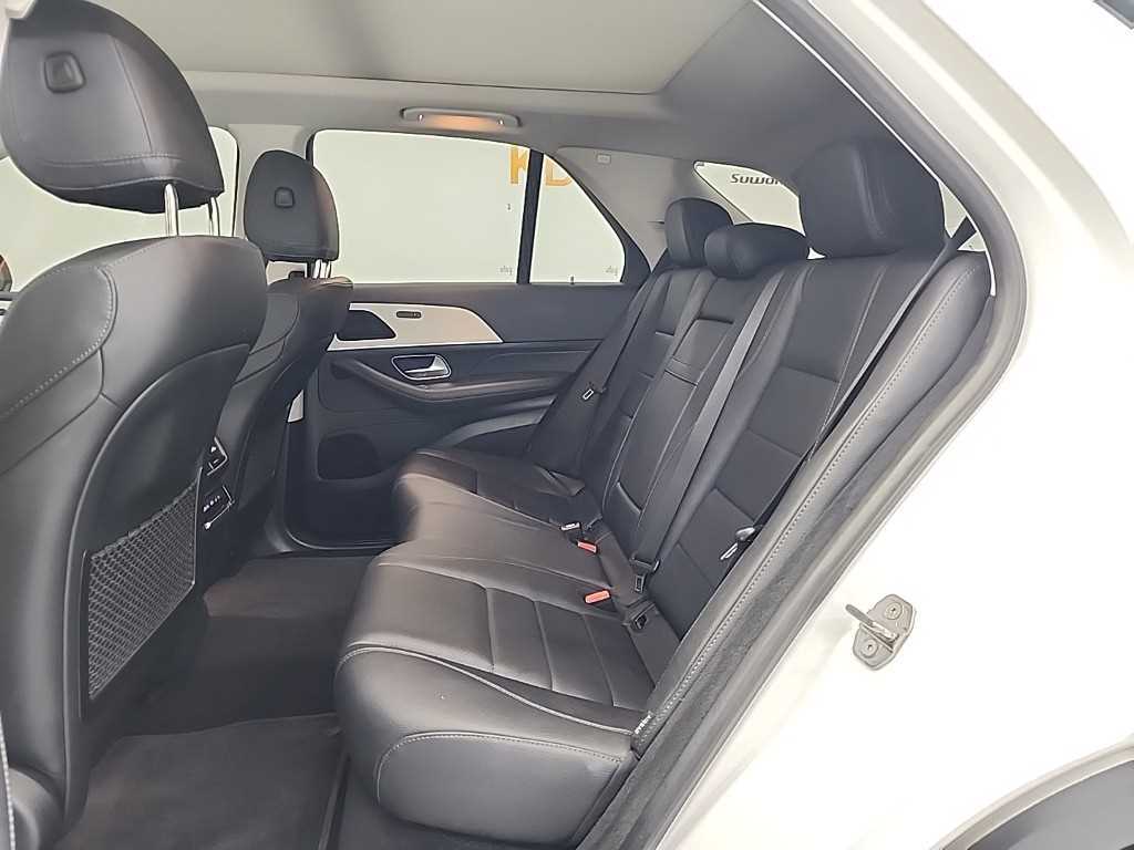 Mercedes Benz GLE Class - Vista 12
