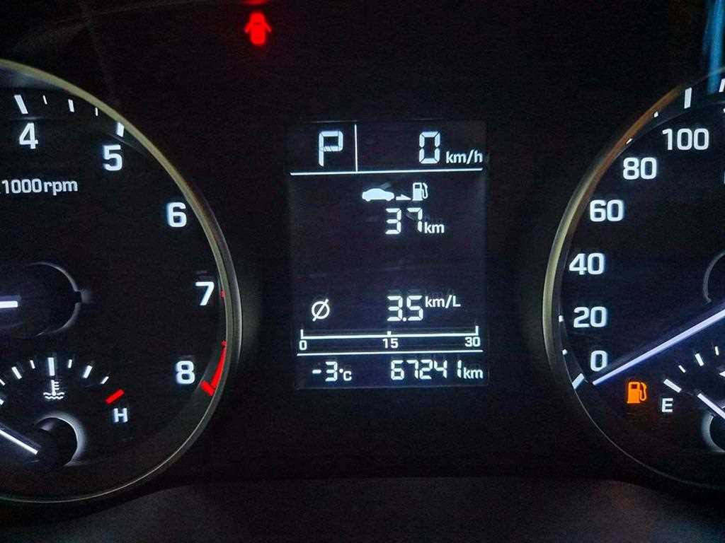 HYUNDAI Avante - Vista 9