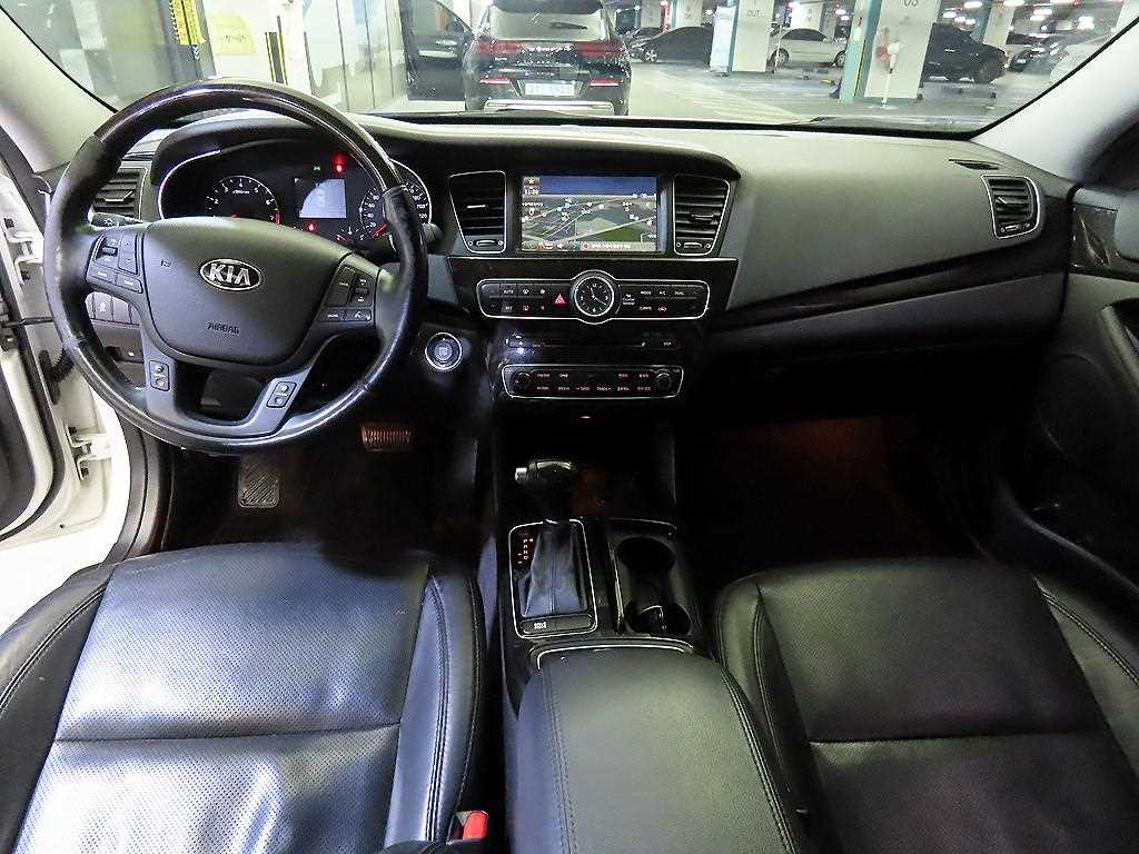 KIA K7 - Vista 10