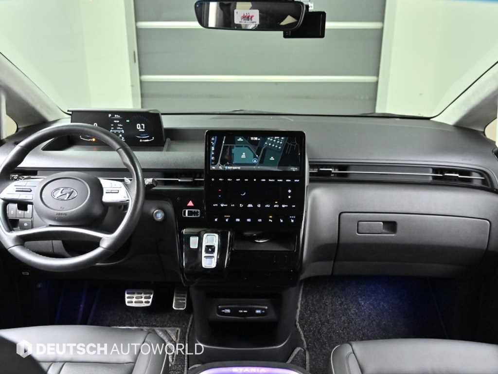 HYUNDAI Staria - Vista 7