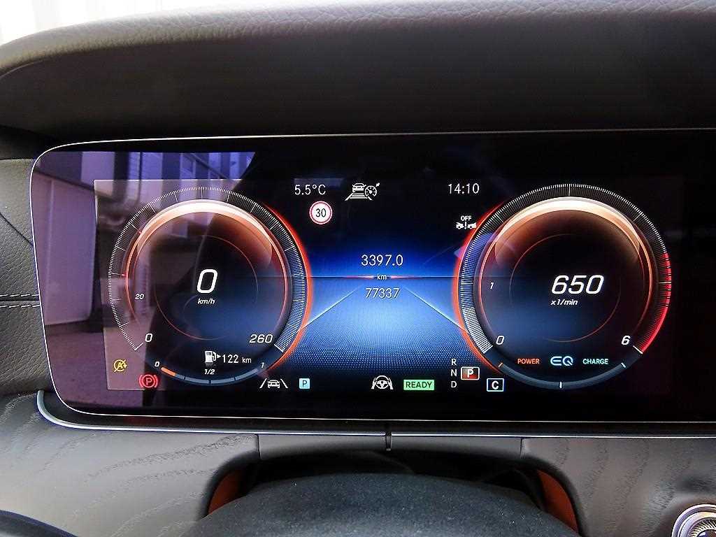 Mercedes Benz CLS Class - Vista 9