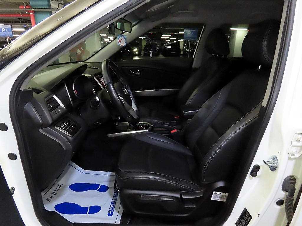 Ssangyong Tivoli - Vista 6