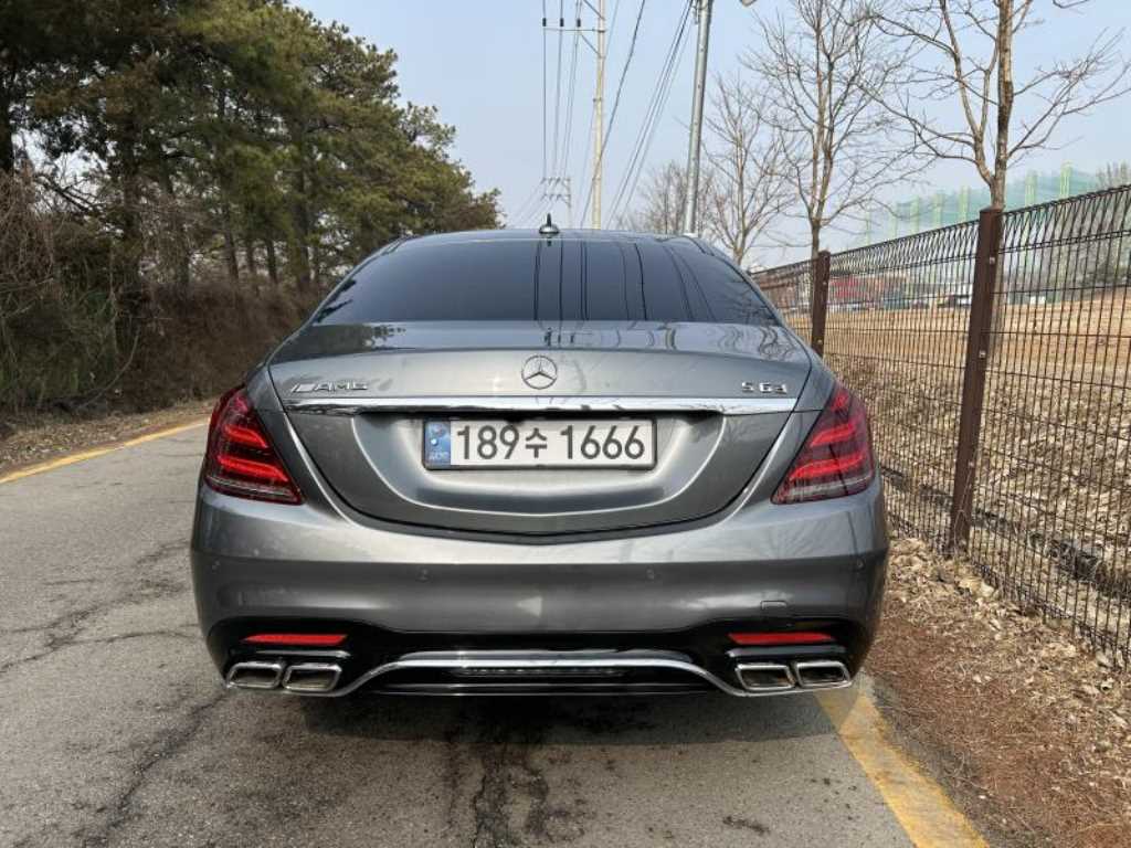 Mercedes Benz S Class - Vista 4
