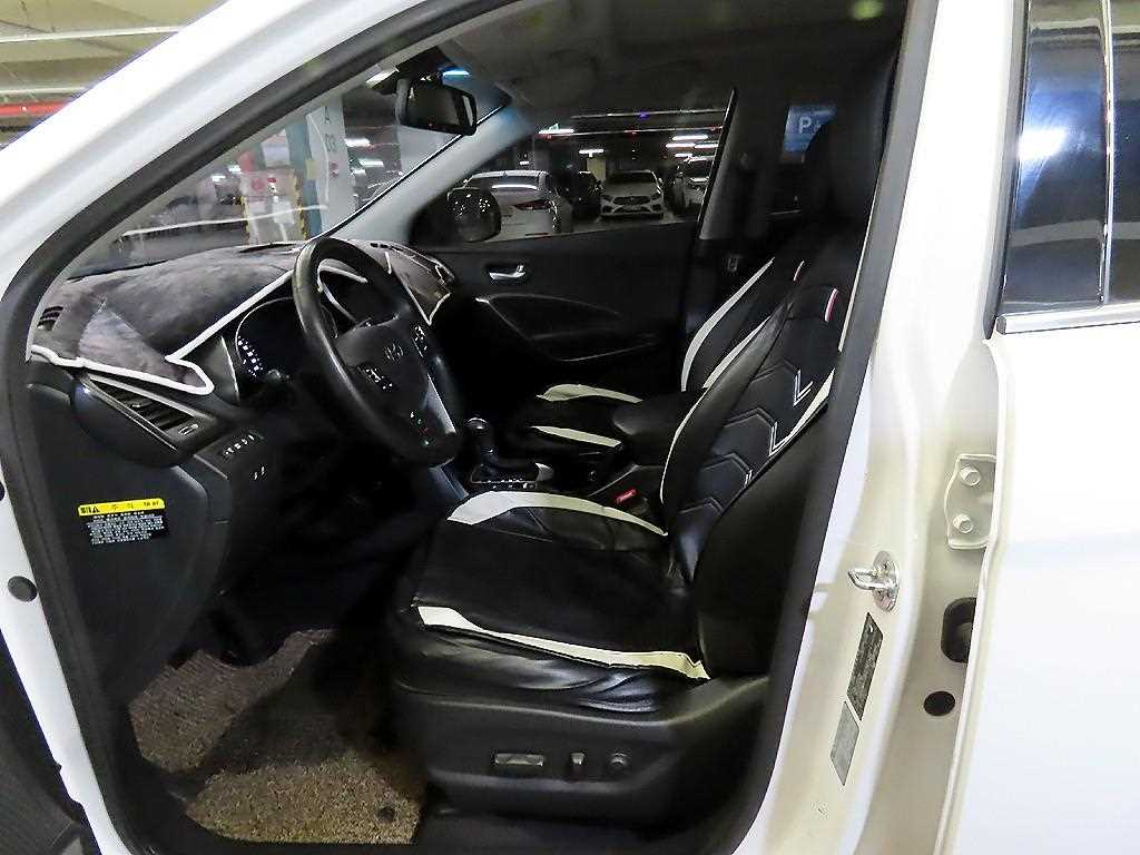 HYUNDAI Santa Fe - Vista 6