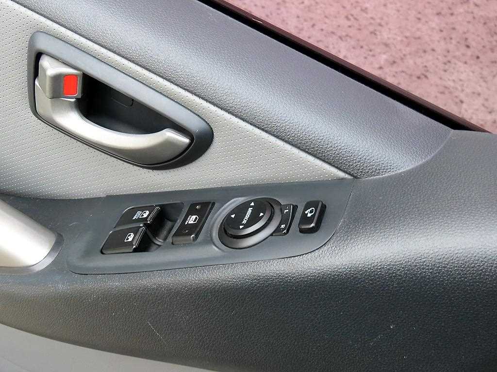 HYUNDAI Starex - Vista 12