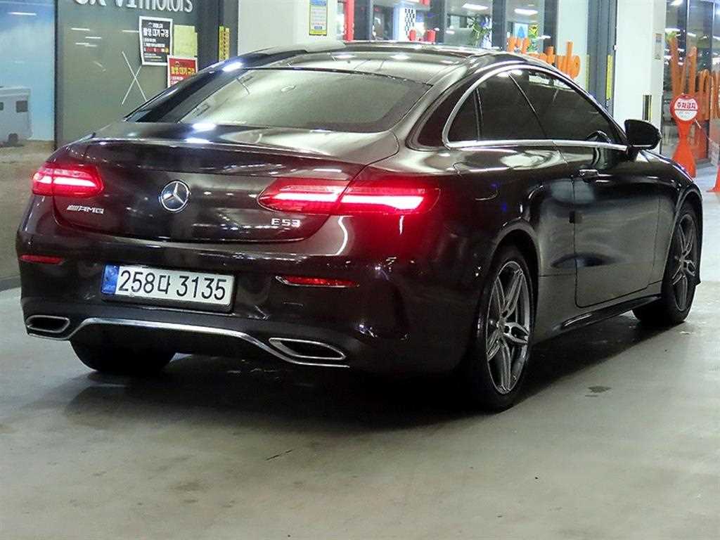 Mercedes Benz E class - Vista 4