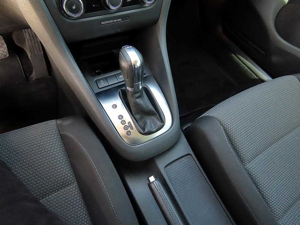 Volkswagen Golf - Vista 10