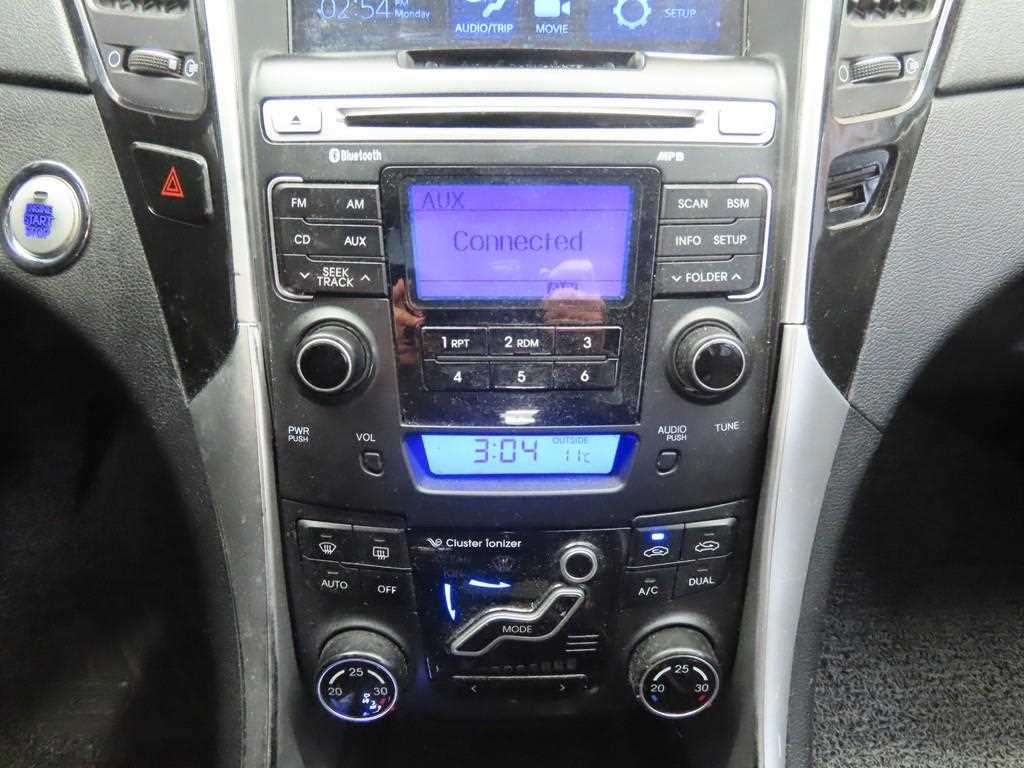 HYUNDAI Sonata - Vista 12