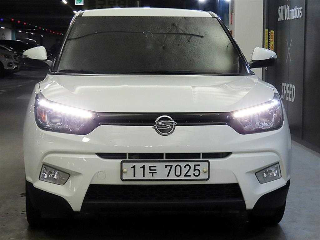 Ssangyong Tivoli - Vista 2