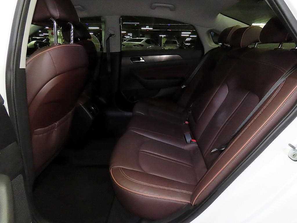 HYUNDAI Sonata - Vista 7