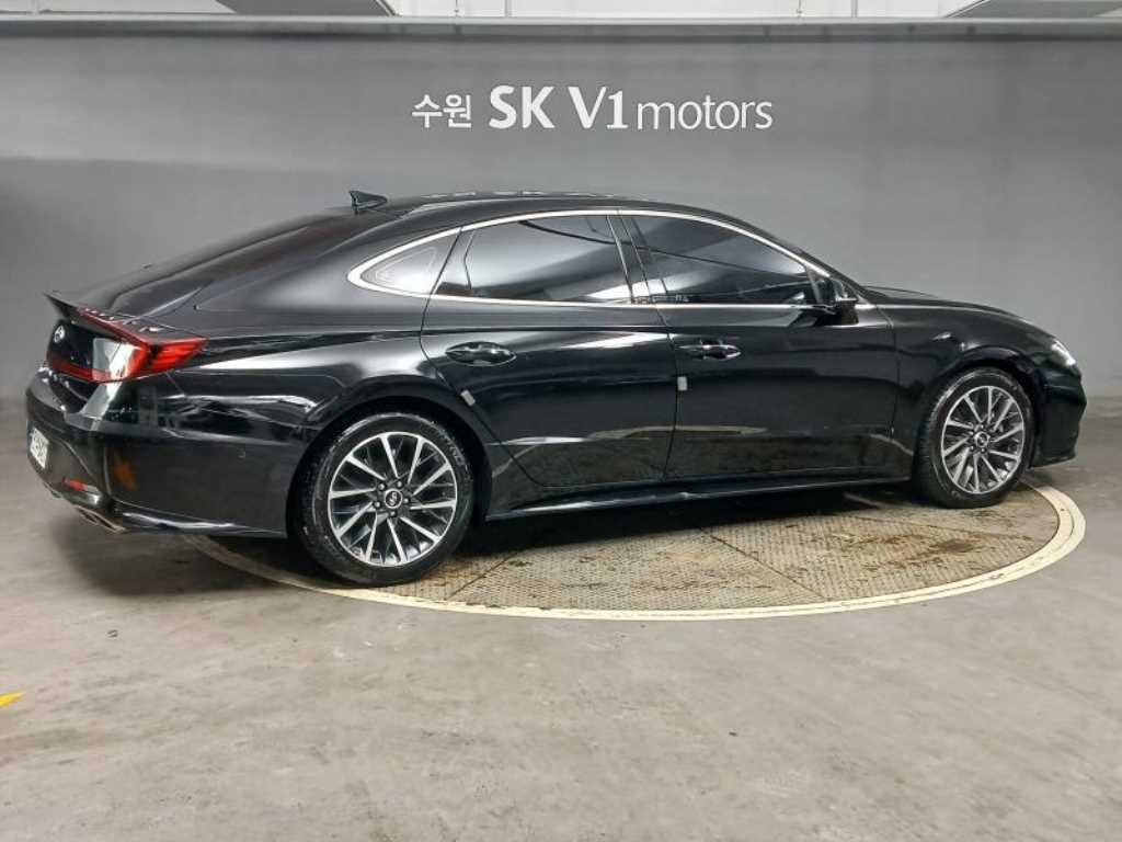 HYUNDAI Sonata - Vista 4