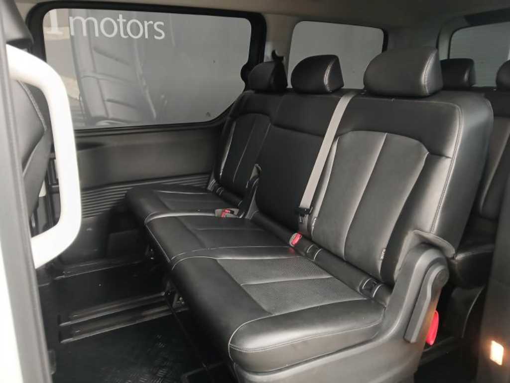 HYUNDAI Staria - Vista 7