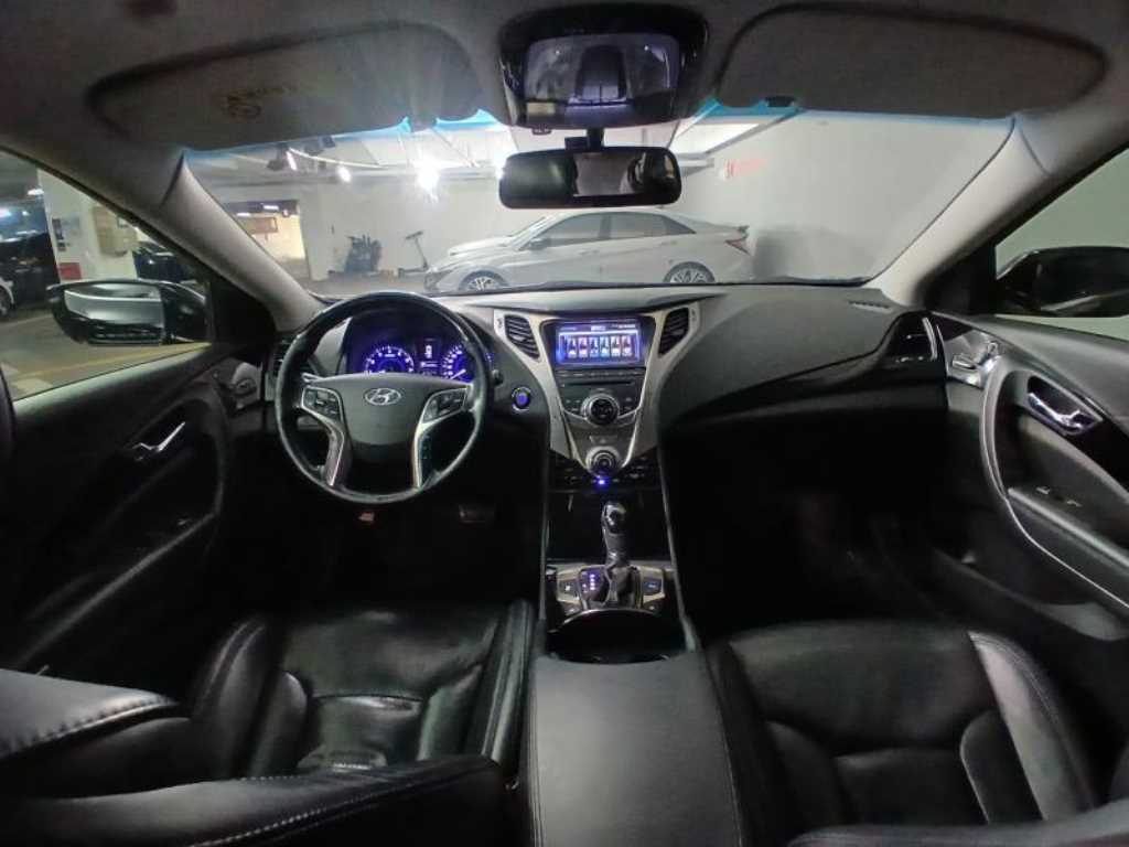 HYUNDAI Grandeur - Vista 6