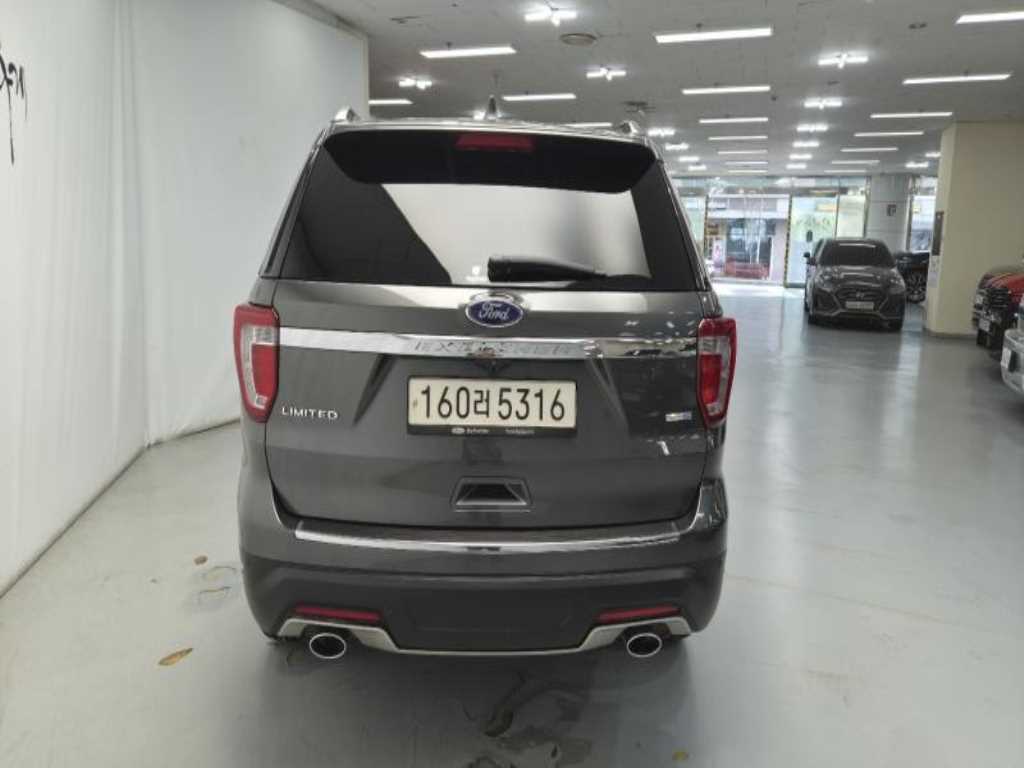 Ford Explorer - Vista 5