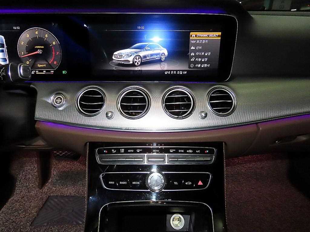 Mercedes Benz E class - Vista 11