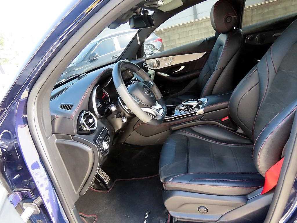 Mercedes Benz GLC Class - Vista 5