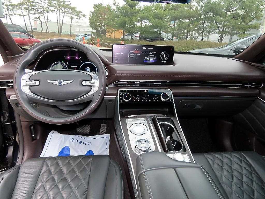 Genesis GV80 - Vista 7