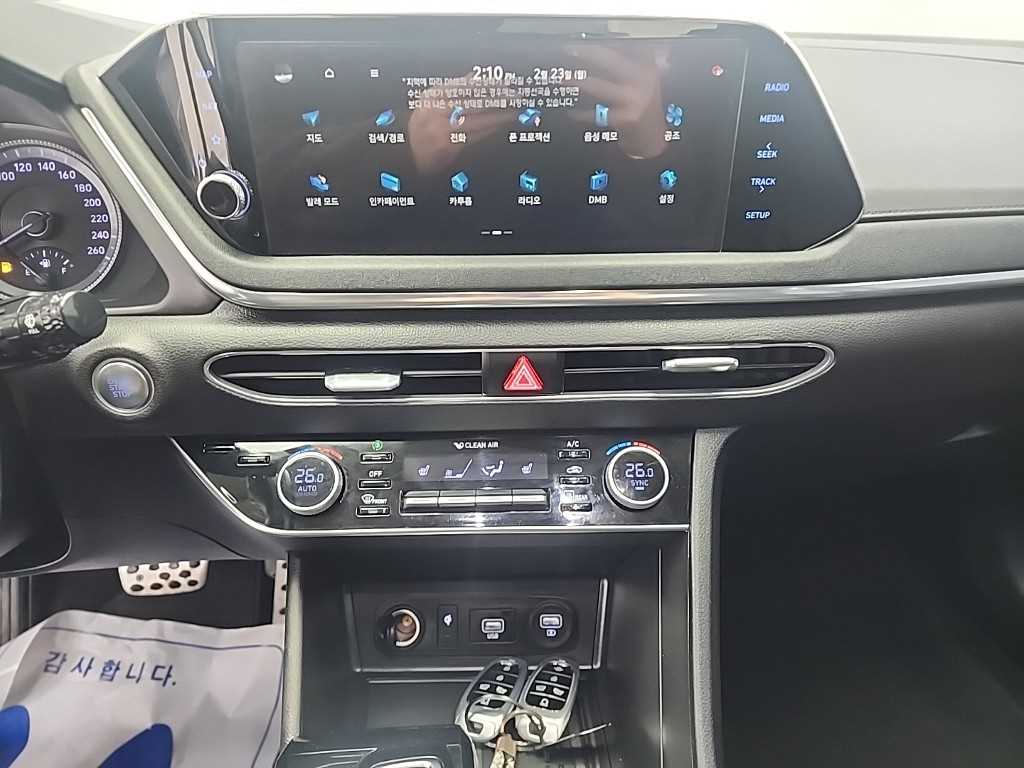 HYUNDAI Sonata - Vista 10