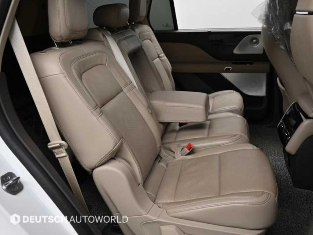 Lincoln Aviator - Vista 12