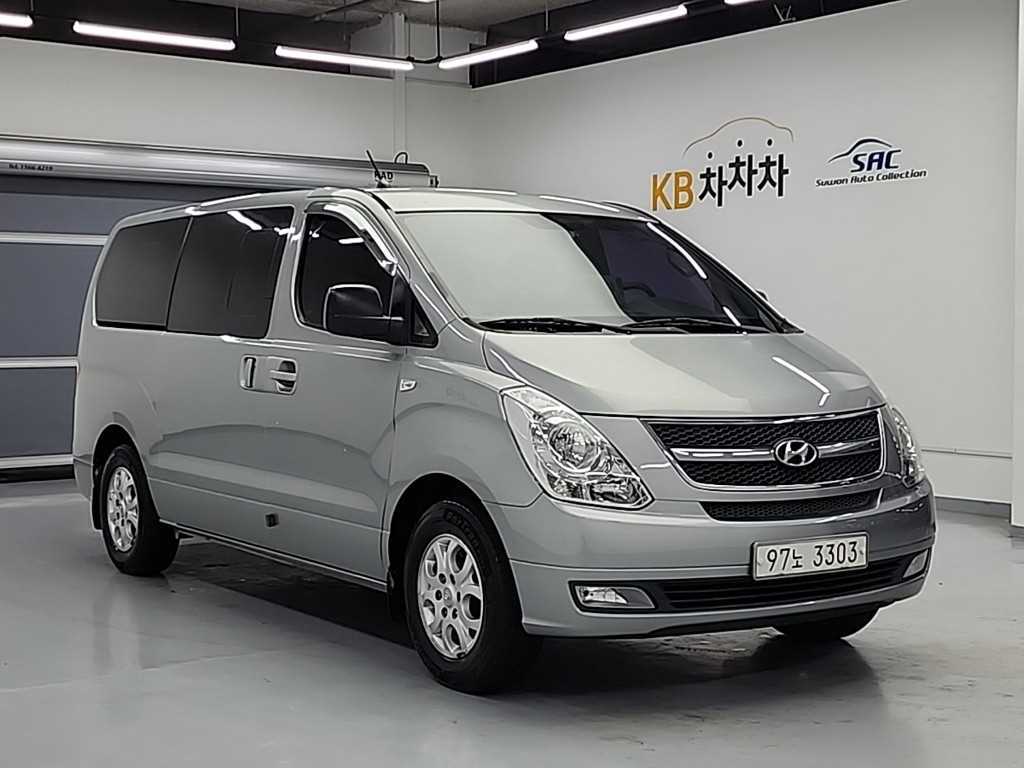 HYUNDAI Starex - Vista 4