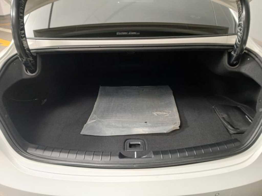 HYUNDAI Grandeur 2021 Blanco - Importación desde Corea - HF Imports Iquique - Foto 18