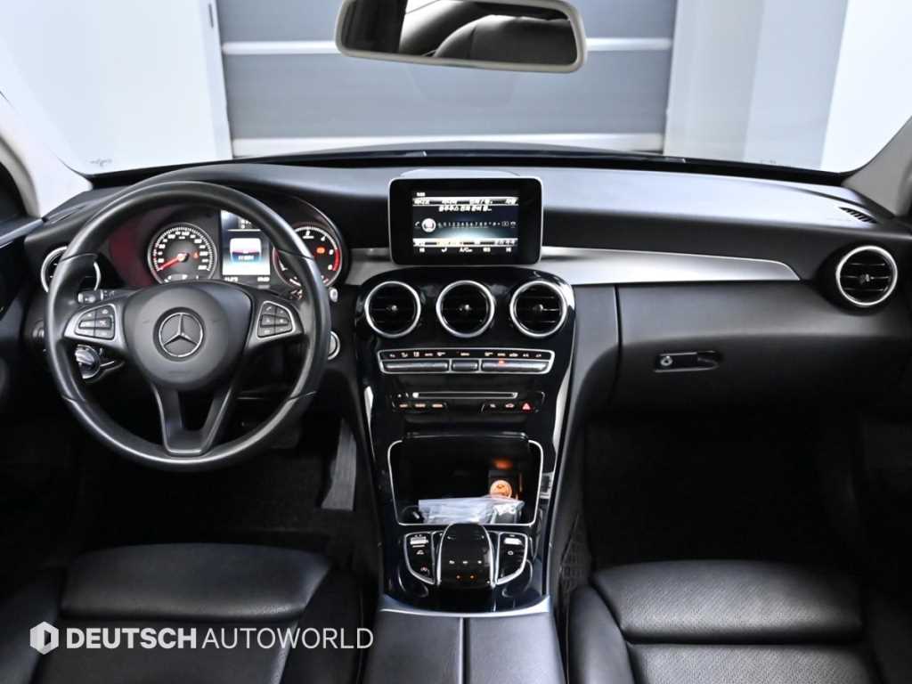 Mercedes Benz C Class - Vista 6