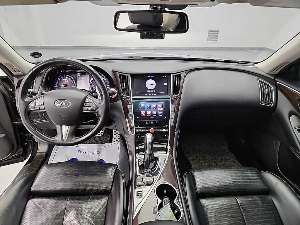 Infiniti Q - Vista 7