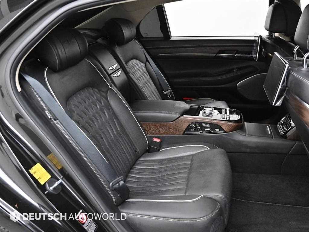 Genesis G90 - Vista 12