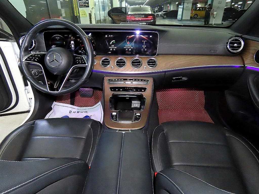 Mercedes Benz E class - Vista 10