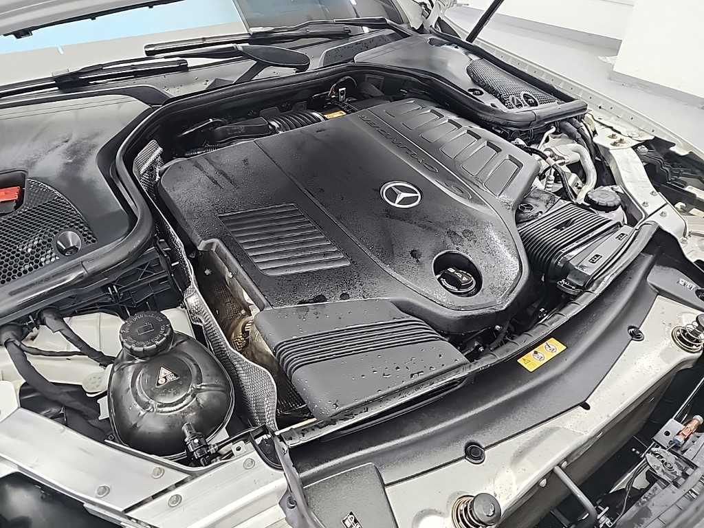 Mercedes Benz CLS Class - Vista 6