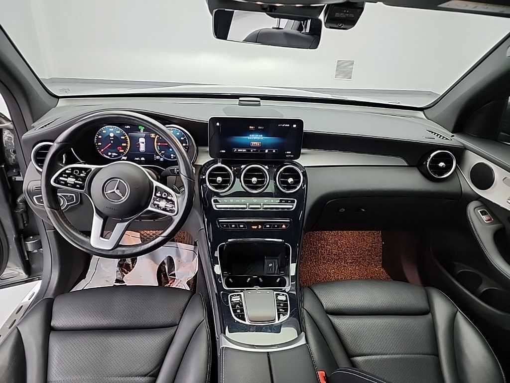 Mercedes Benz GLC Class - Vista 7